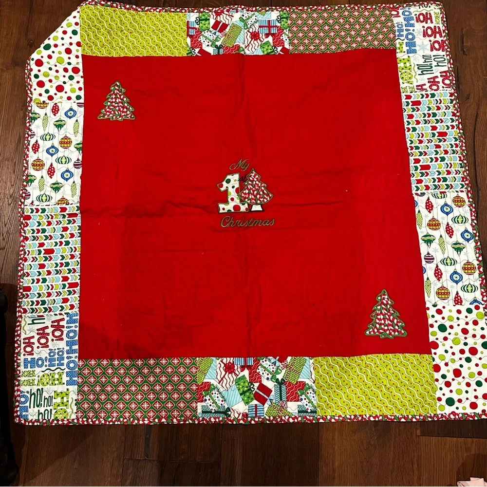NEW! Homemade handmade baby’s 1st Christmas Quilt Holiday Red and Green